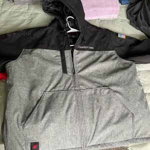 Selling a new SNAPON 100th anniversary jacket, never worn but removed tags, 3xl
